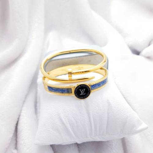 Bracelet en acier inoxydable..