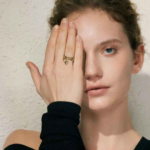 Bague chaîne en acier inoxydable doré avec charm en forme de cœur