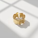bague-doree-motif-plisse-femme-minimoon-cartier-zara-miratendance-pandora-tiffany dior.jpgjpg