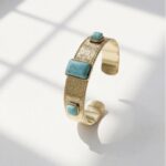 bracelet-manchette-dore-pierre-turquoise-minimoon-cartier-zara-miratendance-pandora-tiffany dior.jpg