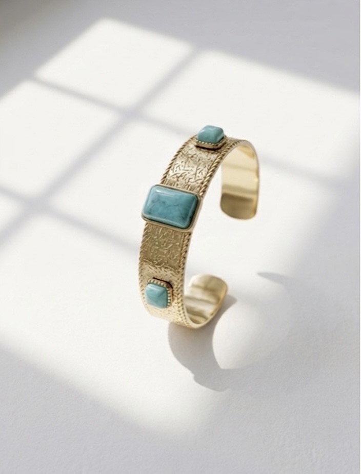bracelet-manchette-dore-pierre-turquoise-minimoon-cartier-zara-miratendance-pandora-tiffany dior.jpg