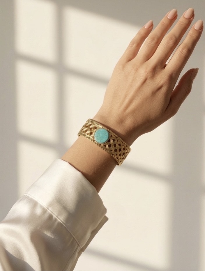 bracelet-manchette-dore-pierre-turquoise-minimoon-cartier-zara-miratendance-pandora-tiffany dior.jpg